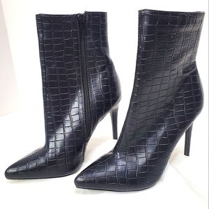 Ladies fashion nova boots